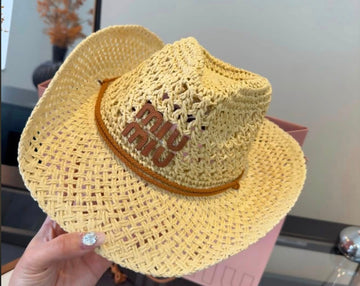 mimi hat